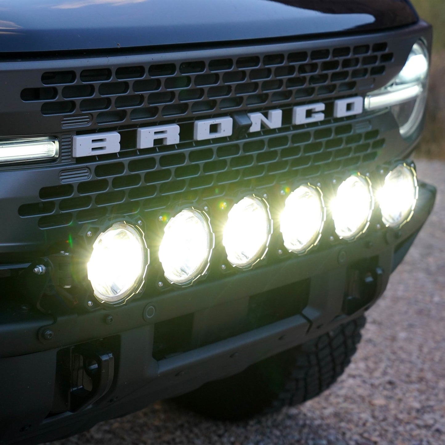 Gravity® LED Pro6 - 39" Light Bar Kit - for 21+ Ford Bronco Front Bumper