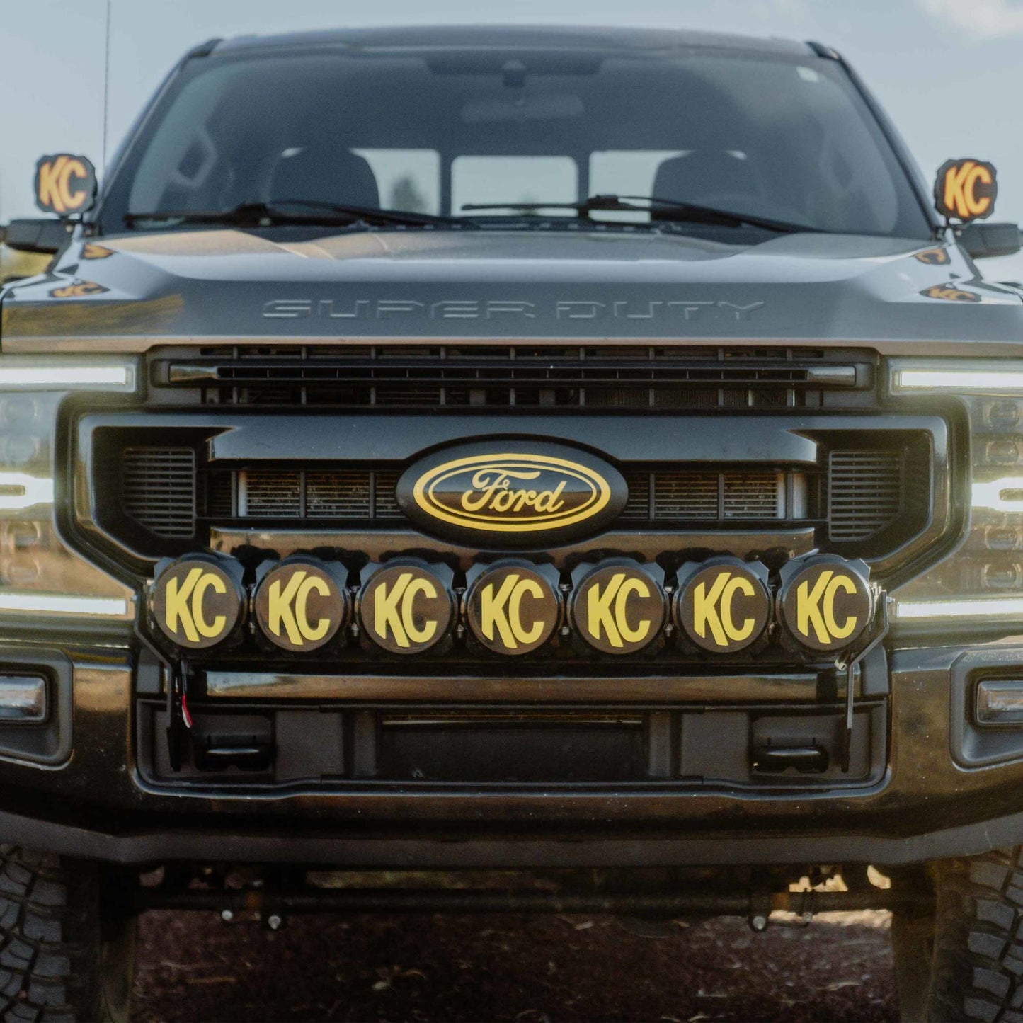 Gravity® LED Pro6 - 7-Light Bar Kit - Front Bumper - GEN4-5 17-24 Ford Super Duty